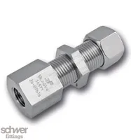 Screw-on bulkhead fitting