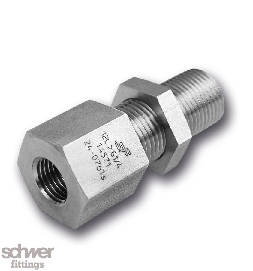 Screw-on bulkhead with lock nut